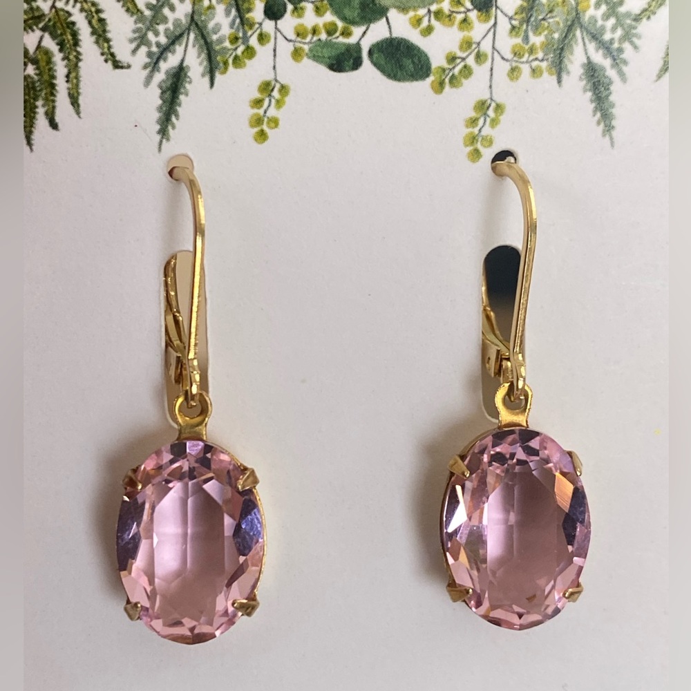 Chic Gold and Pink Oval Earrings